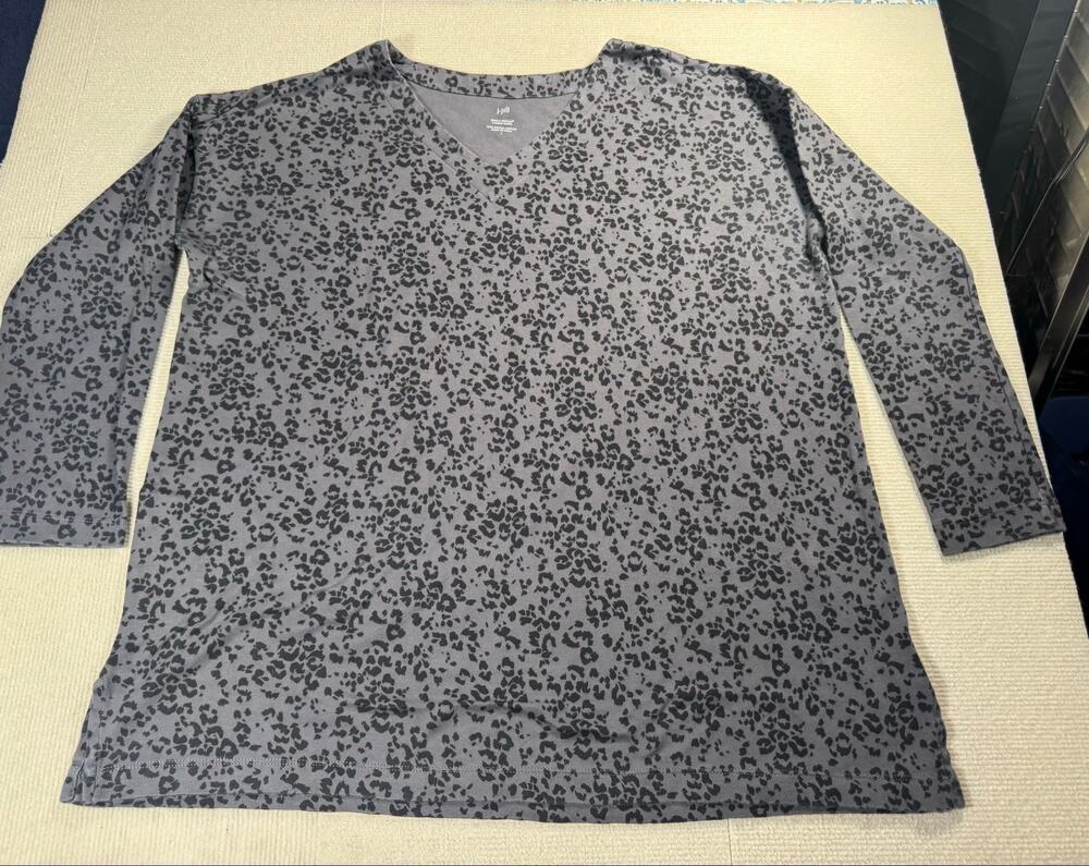 J Jill Women's Large Simply Supima Cotton V Neck Tunic Long Sleeves Grey Leopard